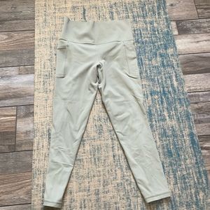 Athleta legging with side pockets, nwot